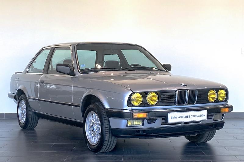 BMW Classic - Restauration d'une 323i E30'