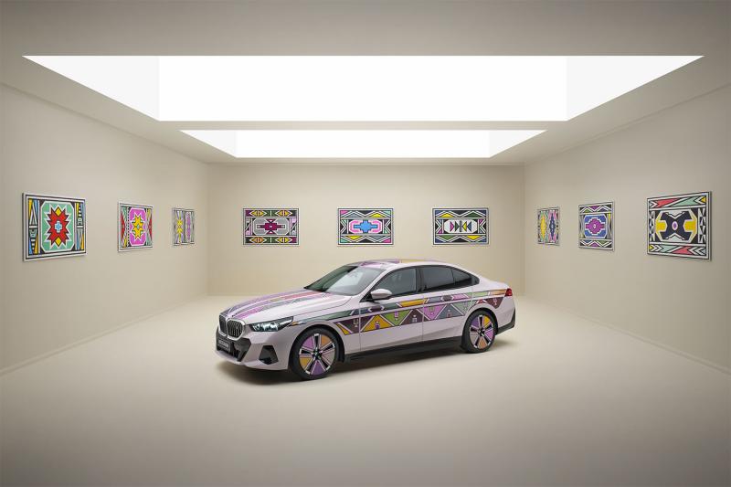 BMW I5 FLOW NOSTOKANA : ART & TECHNOLOGIE'