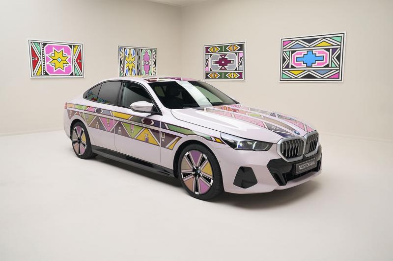 BMW I5 FLOW NOSTOKANA : ART & TECHNOLOGIE'