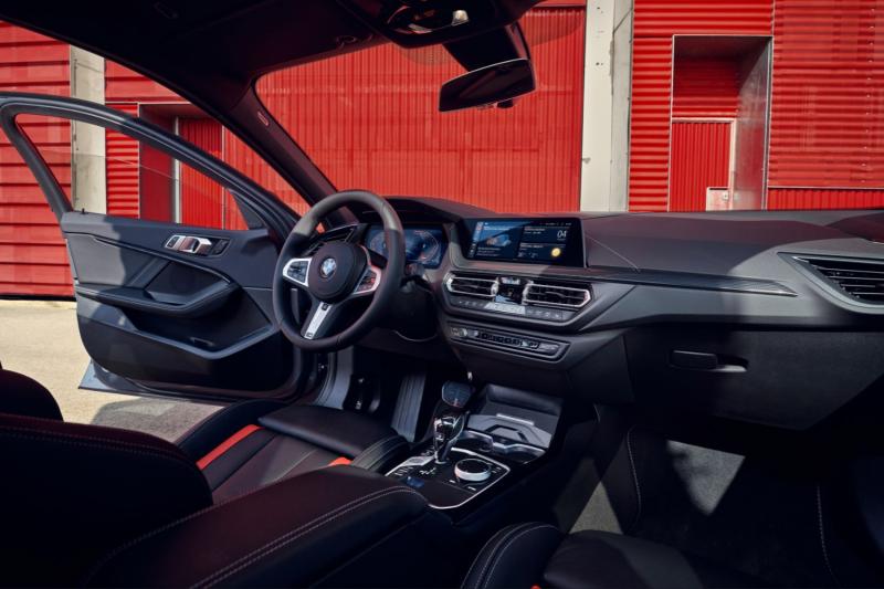 BMW SÉRIE 1 dès 290 €/ MOIS*.'