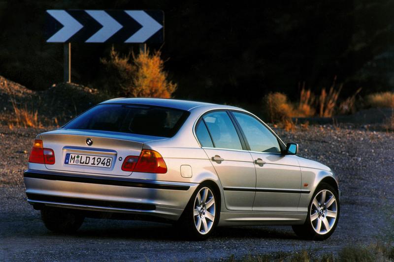 BMW SÉRIE 3 : 50 ANS DE LÉGENDE'