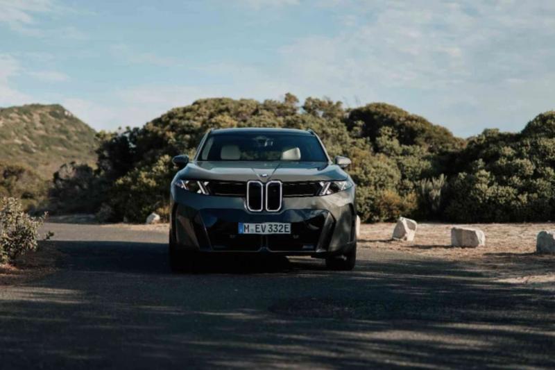 Closed Room BMW : découvrez les Nouvelles BMW iX4 et BMW iX5'