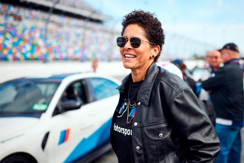 JULIE MEHRETU CRÉERA LA 20e BMW Art Car'