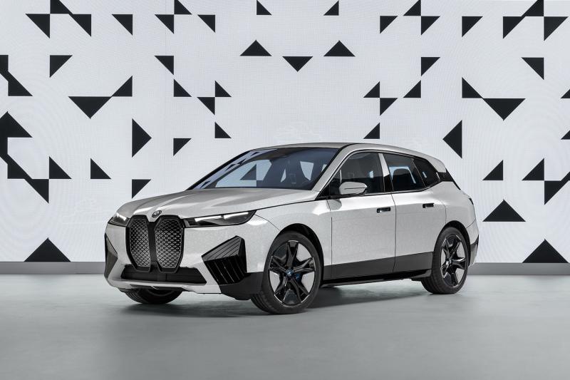 LA BMW iX FLOW SUR LA LISTE DES MEILLEURES INVENTIONS 2022'