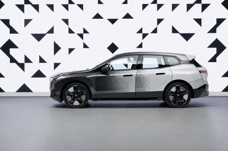 LA BMW iX FLOW SUR LA LISTE DES MEILLEURES INVENTIONS 2022'