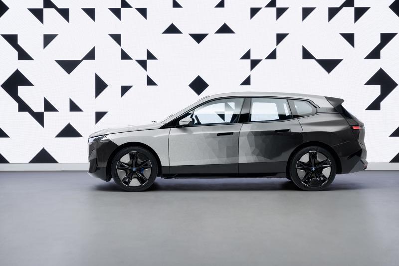 LA BMW iX FLOW SUR LA LISTE DES MEILLEURES INVENTIONS 2022'