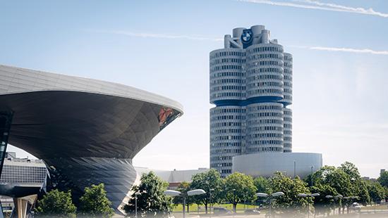 LE SIÈGE SOCIAL DE BMW FÊTE SES 50 ANS